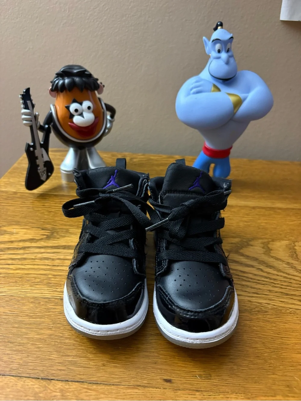 Little kid/toddlers black and blue Air Jordan Jordans. Size 8.5.